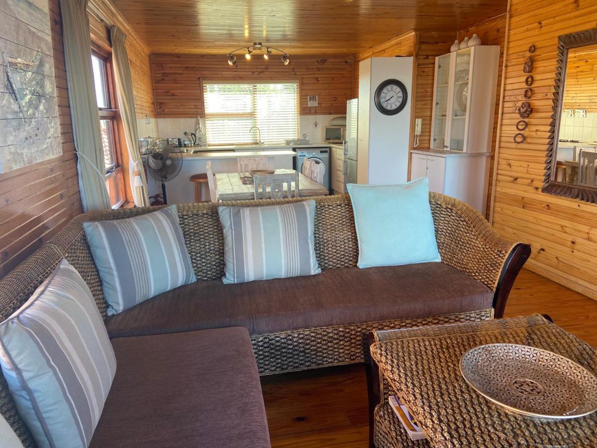 Houtboschbaai 9 Pelikaan Chalet